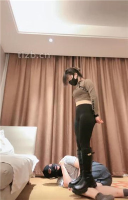 图片[16]_【不期而遇】恋臀爱好者-长筒靴艺术踢踩跺/磕头认错_绳艺库视频下载