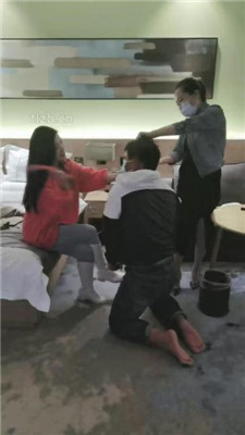 【萝卜S】双S-长靴高跟虐-踩踏-踢踹暴打【双视角完整版】_绳艺库视频下载