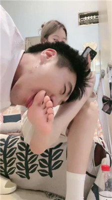 图片[13]_【时颜】坐脸窒息/舔超脏小白鞋/裸足白袜辱_绳艺库视频下载