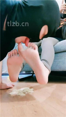 图片[15]_【护短S】跪舔小白鞋白袜/踩踏香蕉喂食_绳艺库视频下载