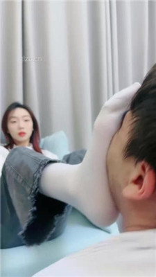 图片[9]_【术术】腿绞窒息/踩踏/原味白袜辱/踢踹/裸足踩狗脸_绳艺库视频下载