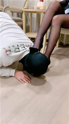 图片[2]_【赵奈奈】黑丝高跟-语言羞辱-舔脚舔鞋_绳艺库视频下载