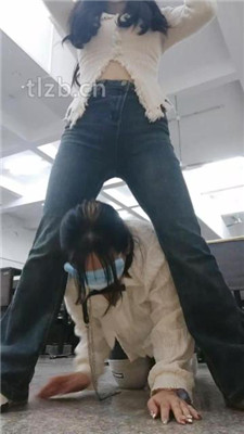 图片[3]_【爱可呀】教室开发素人S-母畜-跪舔多人多双脏鞋_绳艺库视频下载