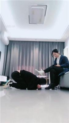 图片[2]_【伊柔】运动后臭鞋白袜气味控制_绳艺库视频下载