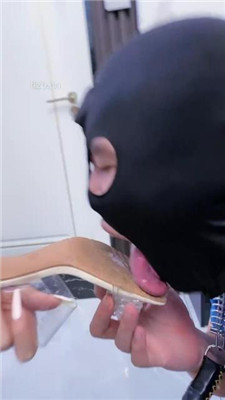 图片[14]_【麋鹿银儿】3S模特虐-胯下辱/狗链遛狗/骑马/全体重踩踏_绳艺库视频下载