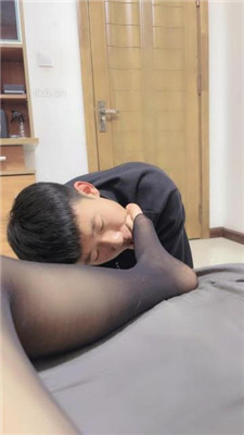 图片[5]_【哈市文文】黑丝脚诱惑-居家伺候_绳艺库视频下载