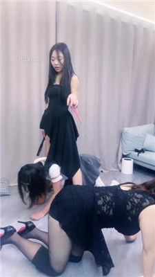 图片[15]_【北京嘟嘟】双母畜-奴下奴-对着鞋袜脚发骚【下】_绳艺库视频下载