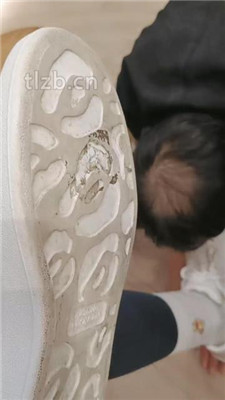 图片[9]_【昭玥】转胯/全体重踩踏/舔脏鞋-小白鞋棉袜_绳艺库视频下载