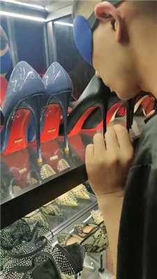 图片[19]_【咩祖】高跟美腿的脚下奴_绳艺库视频下载