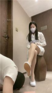 【漫漫】护士小姐姐驯化厕奴_绳艺库视频下载