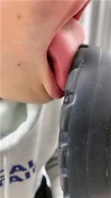 图片[13]_【肉肉】JK萝莉主/舔皮鞋白袜/转胯_绳艺库视频下载