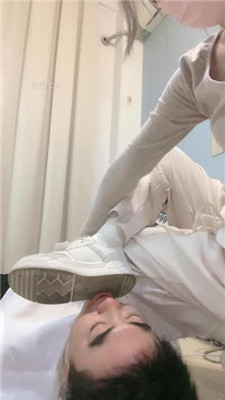 图片[2]_【时颜】坐脸窒息/舔超脏小白鞋/裸足白袜辱_绳艺库视频下载