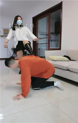 图片[2]_【凌儿女神】恋足的畜生-鞭打/sp/踢踹_绳艺库视频下载