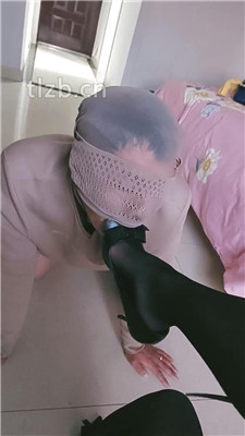 图片[5]_【诗恩大大】跪舔高跟黑丝美腿_绳艺库视频下载