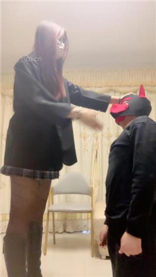 图片[3]_【雯雯S】班主任被学生虐-闻臭袜-鞭打-插嘴-虐乳_绳艺库视频下载