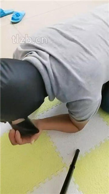 图片[2]_【广东迪迪】闻舔高跟肉丝脚-踩踏 【双视角版】_绳艺库视频下载