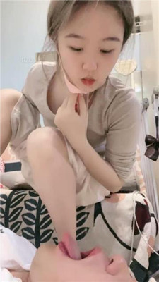 图片[11]_【时颜】坐脸窒息/舔超脏小白鞋/裸足白袜辱_绳艺库视频下载