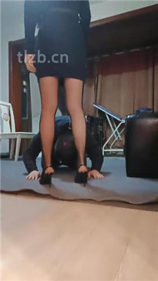 【昭玥】黑丝美腿小姐姐-骑马鞭打-吃丝袜_绳艺库视频下载