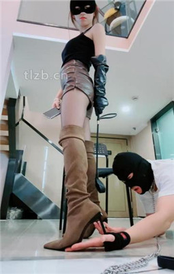 图片[13]_【陈莹斯】嘴叼高跟/人体衣架/骑马爬行/碾压踩狗爪_绳艺库视频下载