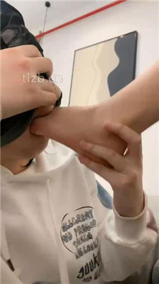 图片[20]_【甜甜】骑马转胯/长靴踩狗/品尝裸足/s_绳艺库视频下载