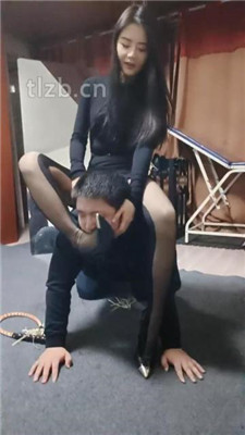 图片[14]_【昭玥】黑丝美腿小姐姐-骑马鞭打-吃丝袜_绳艺库视频下载