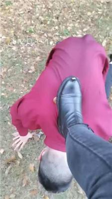 图片[7]_【凌儿女神】鞭打/舔脏鞋臭脚/玩户外舔脏鞋/关狗笼_绳艺库视频下载