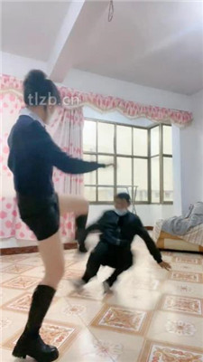 图片[5]_【小九】被抓奸现场-踩狗爪-衣架抽打/跪地求饶_绳艺库视频下载