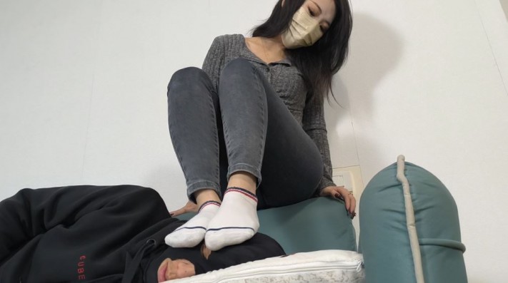 【女神学院·稚主kk】棉袜牛仔裤调教_绳艺库视频下载