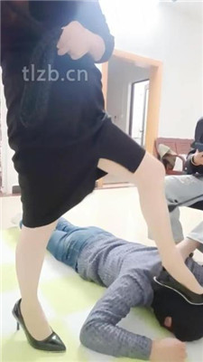 图片[15]_【广东迪迪】双S-高跟肉丝踩家奴【双视角完整版】_绳艺库视频下载