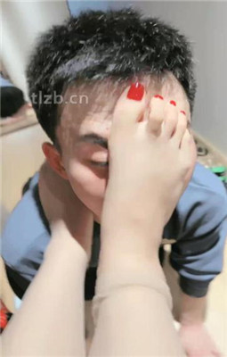 图片[13]_【时安】肉丝脚狂舔/踩踏碾压/手铐捆绑_绳艺库视频下载