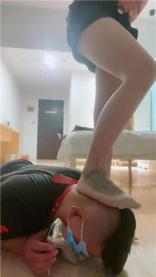 图片[14]_【不知名美女】银色高跟-碾压虐乳/坐垫吸臭/浓痰【完整版】_绳艺库视频下载