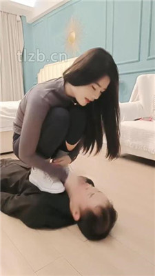 图片[18]_【昭玥】转胯/全体重踩踏/舔脏鞋-小白鞋棉袜_绳艺库视频下载