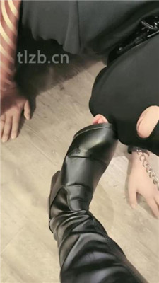 图片[13]_【心甜夫妻】跪镜子前羞辱/舔脏鞋/喝圣水/揪耳朵/转胯【完整版】_绳艺库视频下载