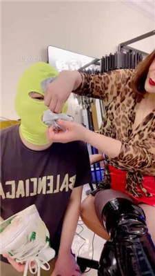 图片[11]_【梓夫人】长靴黑丝圈养绿帽狗囚禁虐_绳艺库视频下载