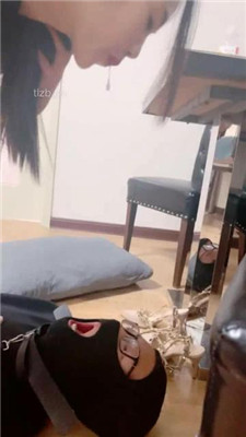 图片[13]_【嘉一】跪舔铆钉高跟美足_绳艺库视频下载