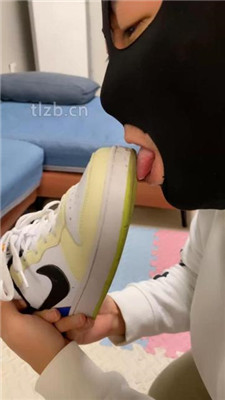 【精神小妹】素人学生妹-耳光/全体重踩踏/白袜塞嘴_绳艺库视频下载