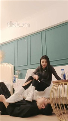 图片[20]_【昭玥】转胯/全体重踩踏/舔脏鞋-小白鞋棉袜_绳艺库视频下载