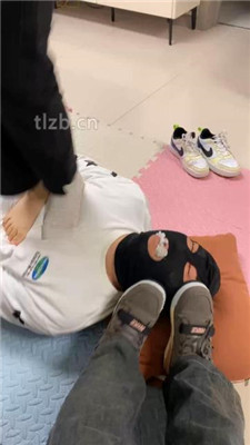 图片[6]_【精神小妹】素人学生妹-耳光/全体重踩踏/白袜塞嘴_绳艺库视频下载