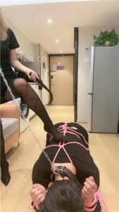 【林夕姐姐】把狗捆起来暴揍_绳艺库视频下载