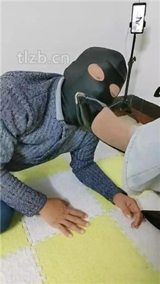 【广东迪迪】双S-高跟肉丝踩家奴【双视角完整版】_绳艺库视频下载