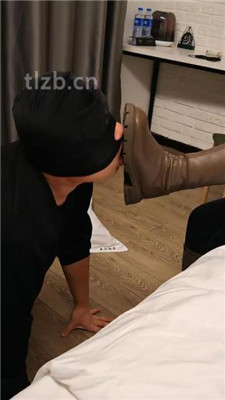 图片[4]_【艺术女王lucky】严厉主训狗-皮靴艺术版_绳艺库视频下载