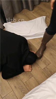 图片[3]_【艺术女王lucky】严厉主训狗-皮靴艺术版_绳艺库视频下载