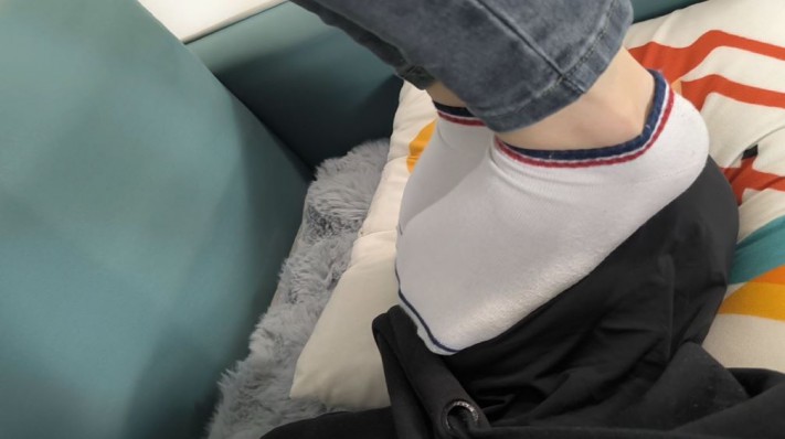 图片[3]_【女神学院·稚主kk】棉袜牛仔裤调教_绳艺库视频下载