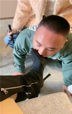 图片[7]_【酒鸽】双S-人体烟灰缸-长靴小白鞋踩/踩踏/骑马/闻臭白袜_绳艺库视频下载