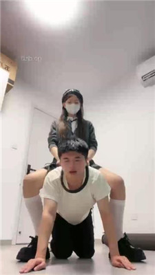 图片[19]_【樱子大人】狗舌头擦鞋器-鞋耳光/踩狗爪/全体重踩踏/鞭打_绳艺库视频下载