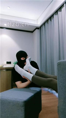 图片[8]_【护短S】跪舔小白鞋白袜/踩踏香蕉喂食_绳艺库视频下载