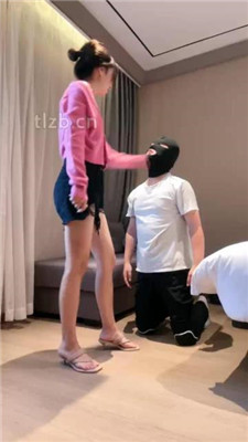 【jenn】甘愿做情侣脚下的下贱绿帽奴【上】_绳艺库视频下载