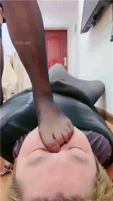 图片[7]_【桃子老师】束缚狗爬行-口水喂食-踩踏深喉-揪耳朵鞭打耳光_绳艺库视频下载