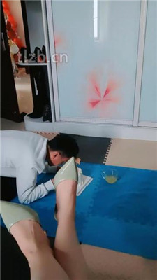 图片[5]_【魅影女神】给狗做特殊的生日蛋糕_绳艺库视频下载