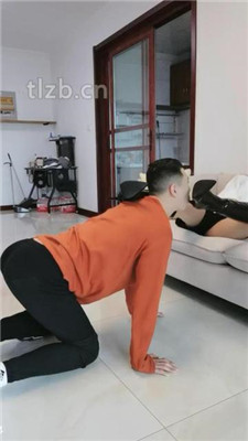 图片[11]_【凌儿女神】狗笼圈养的快乐时光-跪舔原味长靴_绳艺库视频下载